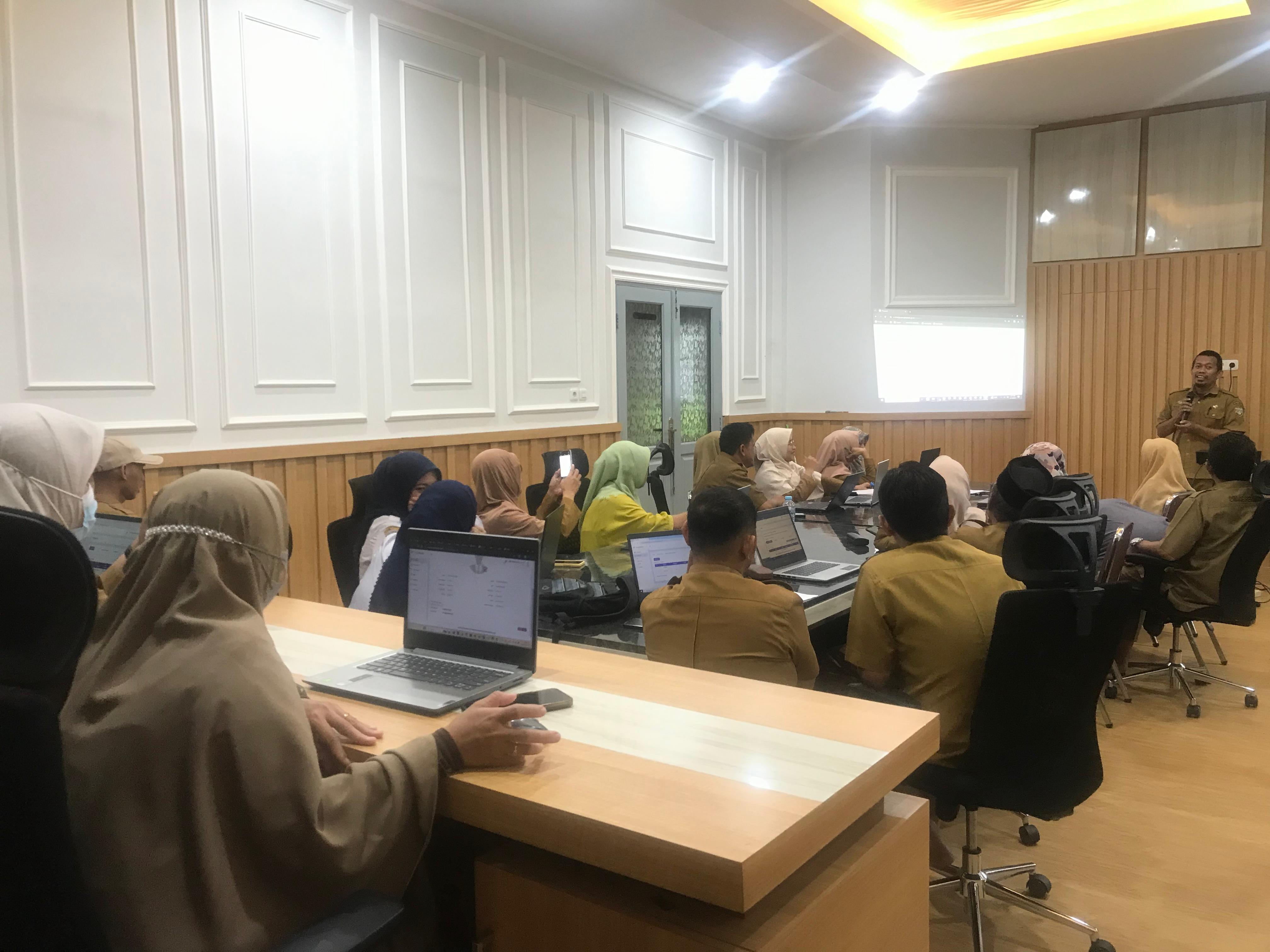 Sosialisasi draft perbup dan teknis penggunaan aplikasi kinerja